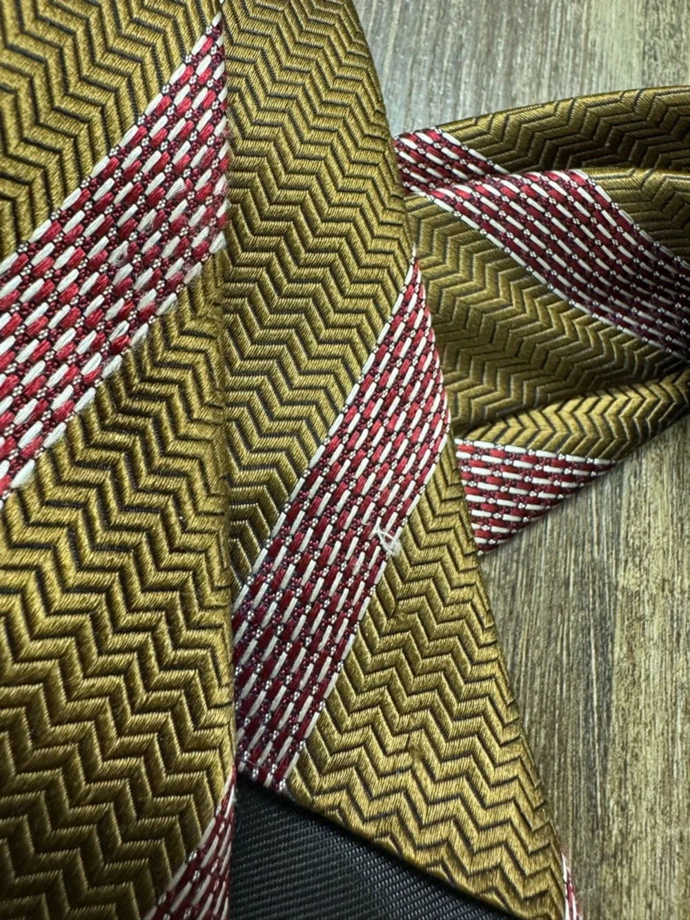Soprano’s Brown‎ & Pink Striped Men’s Silk Tie